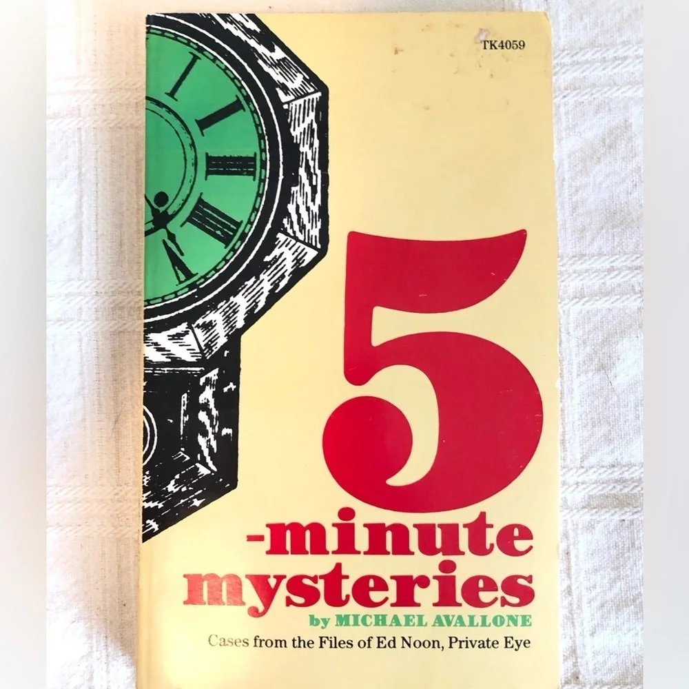 5-Minute Mysteries Book by Michael Avallone 1978